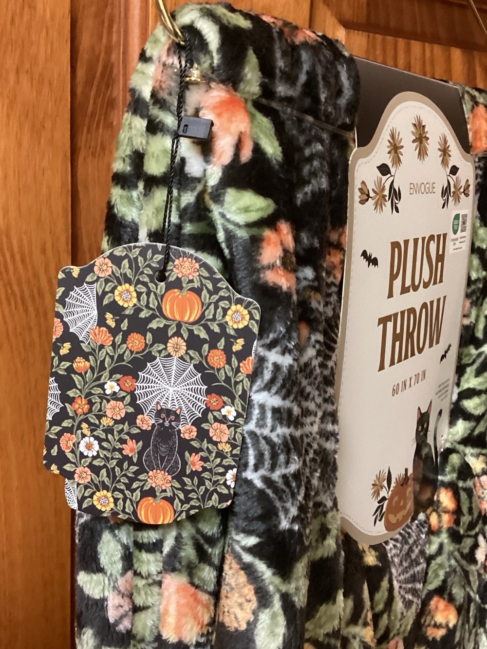 Gorgeous Envogue  Plush Halloween Blanket - Picture 5 of 5